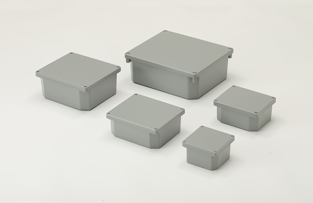 Aluminium box with wall hoops
