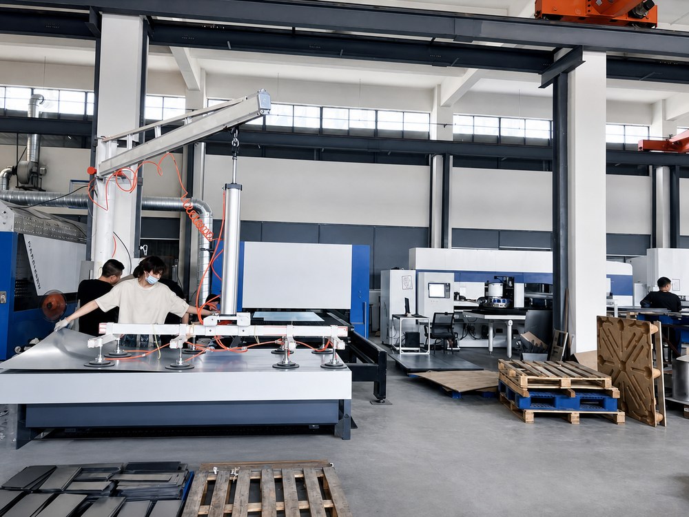 Sheet metal forming workshop for industrial enclosures